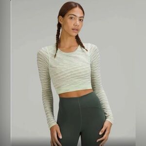 Lululemon Long sleeve crop top ebb To Street Color: Yellow/Gray